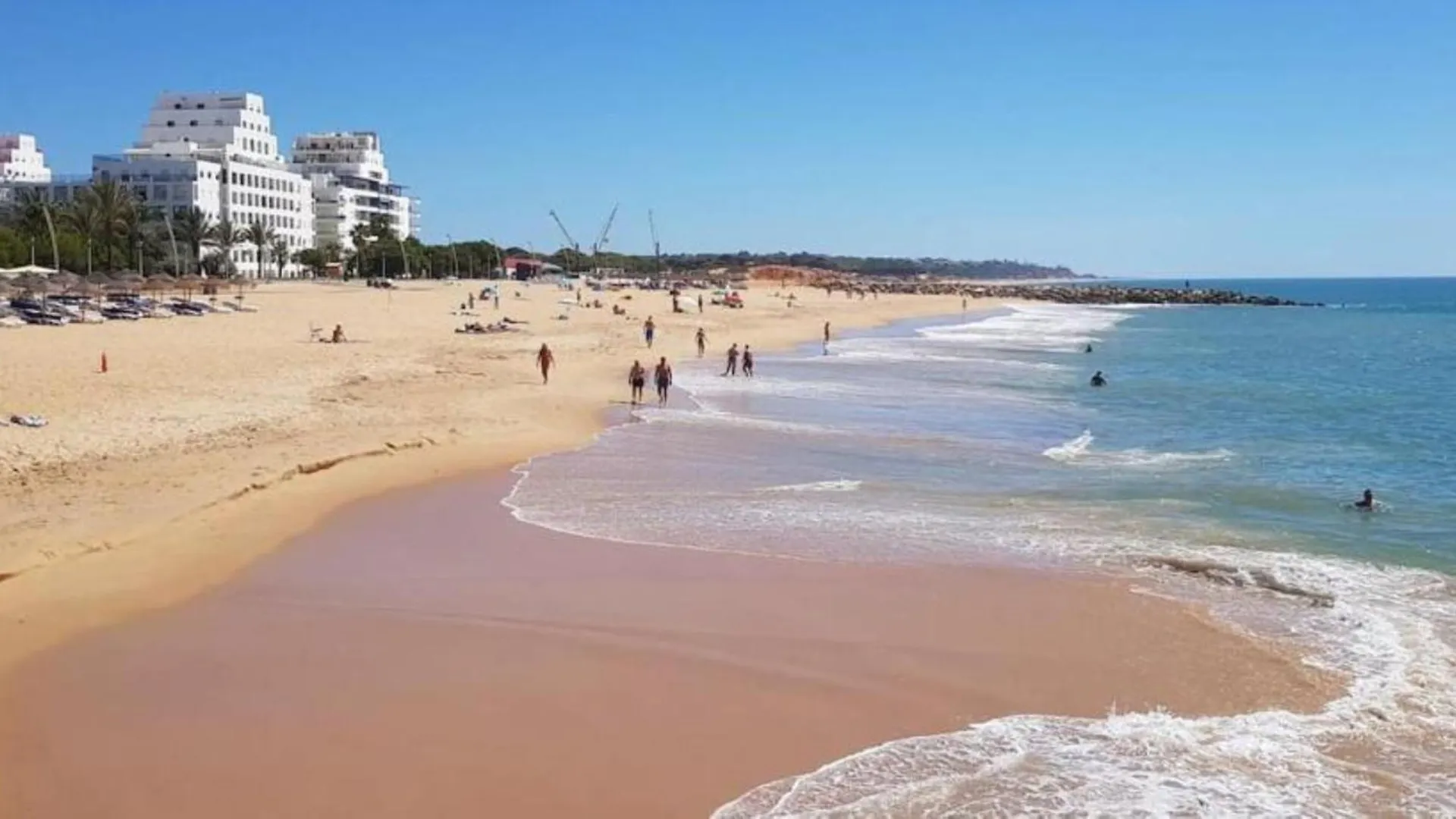 Nice Flat In Quarteira Beach